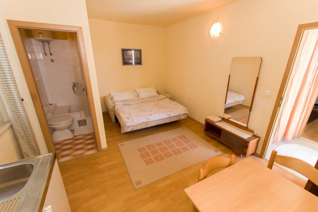 מאקרסקה Studios Jakov מראה חיצוני תמונה